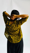 Curved Kamon Essential Blouse
