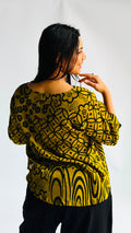 Curved Kamon Button Blouse