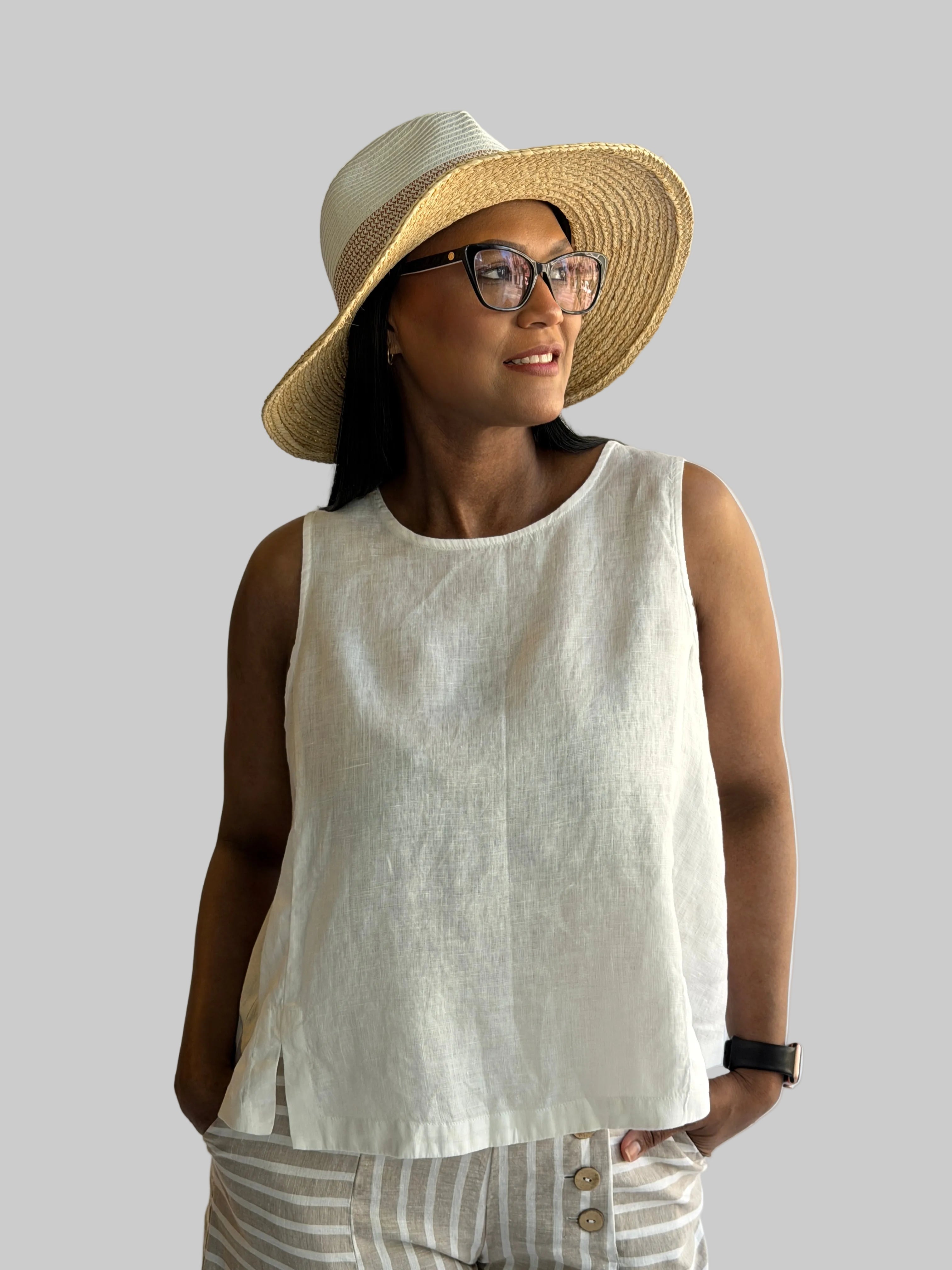Sleeveless Back Button Top / Solid Color