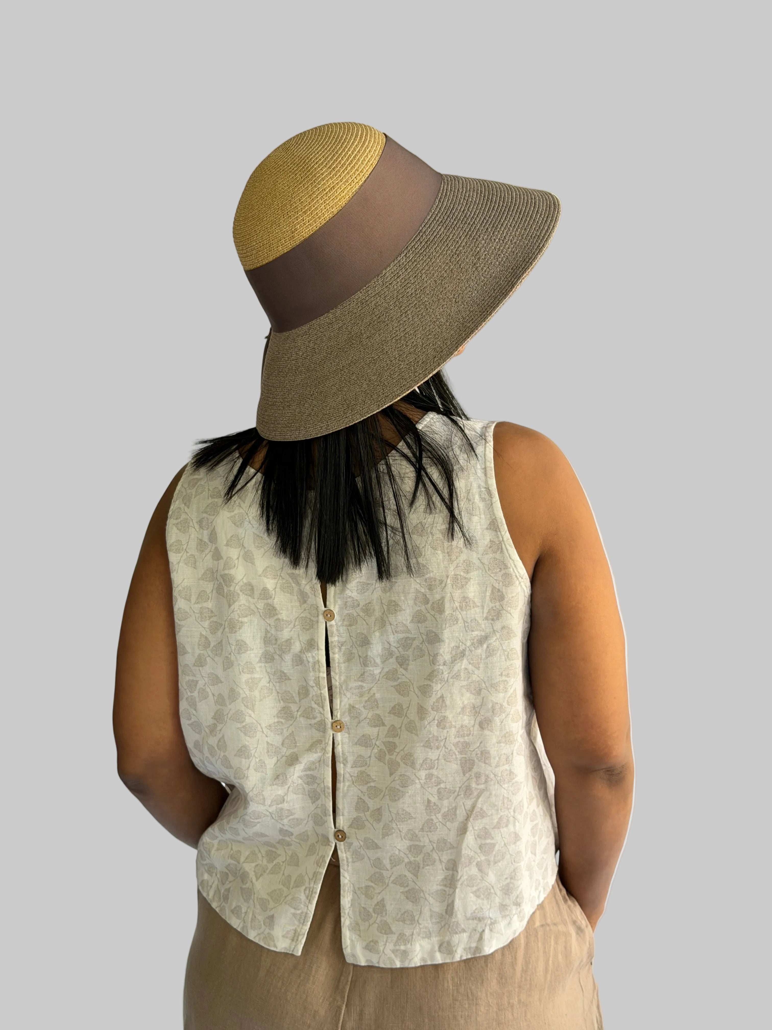 Print Button Back Sleeveless Top