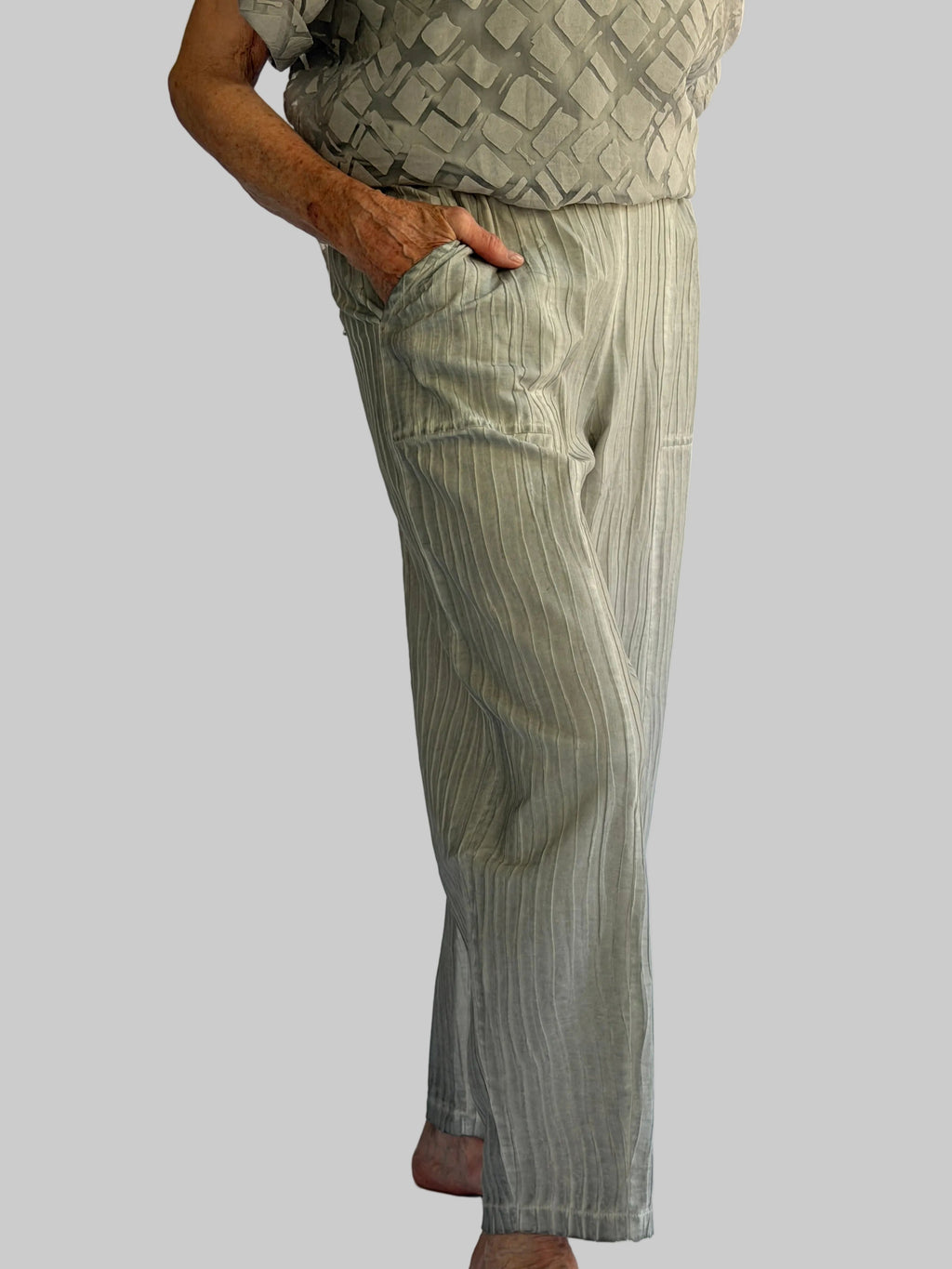 Pant 206 Textured Pull-On Pants