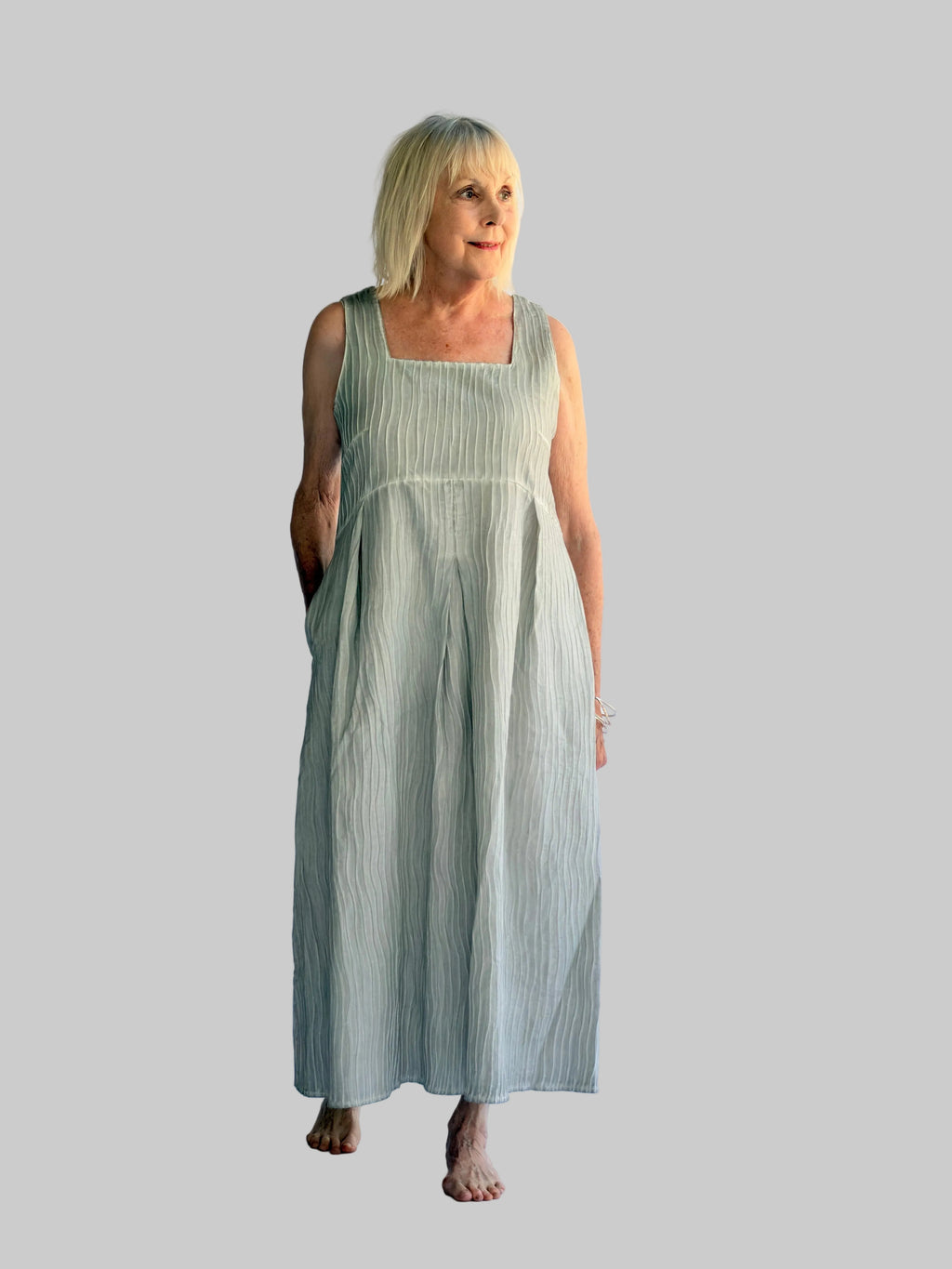 Textured Sleeveless Midi Dress