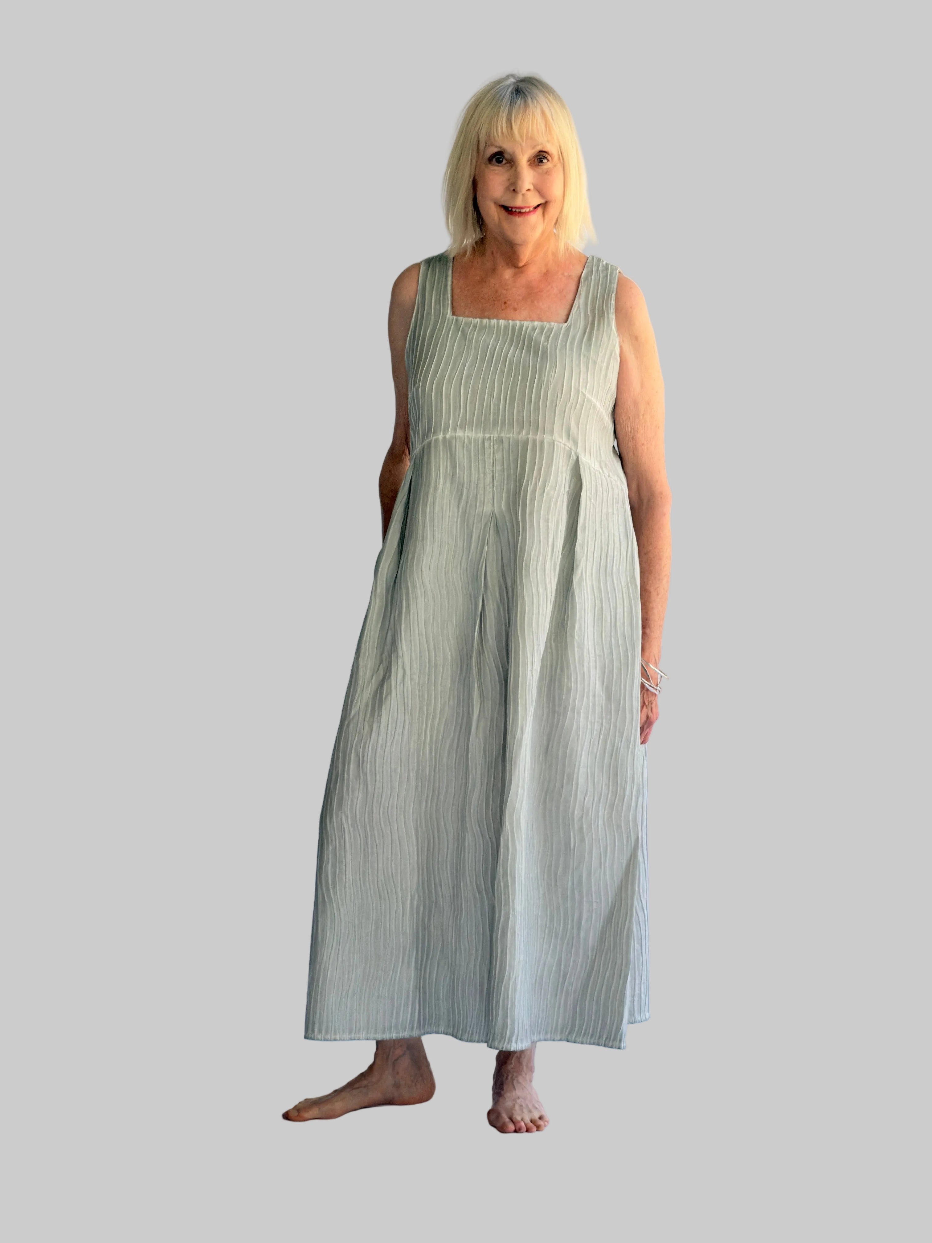 Textured Sleeveless Midi Dress