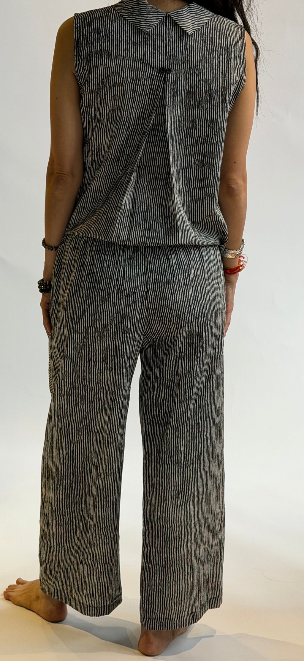 Sleeveless Twinbutton  Top - Stripes